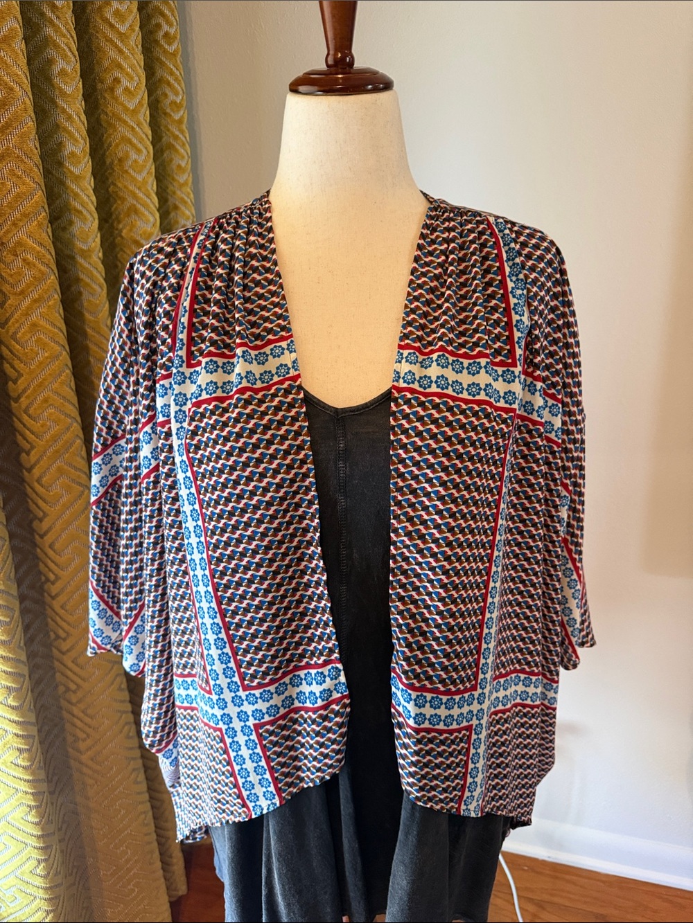 glam Open-Front Geometric Print Shrug in Blue & Red
